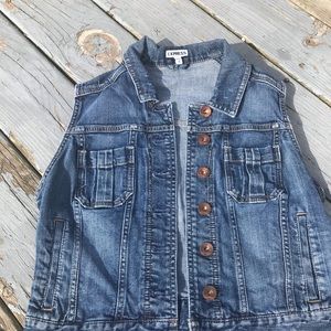 Medium woman’s express denim Vest